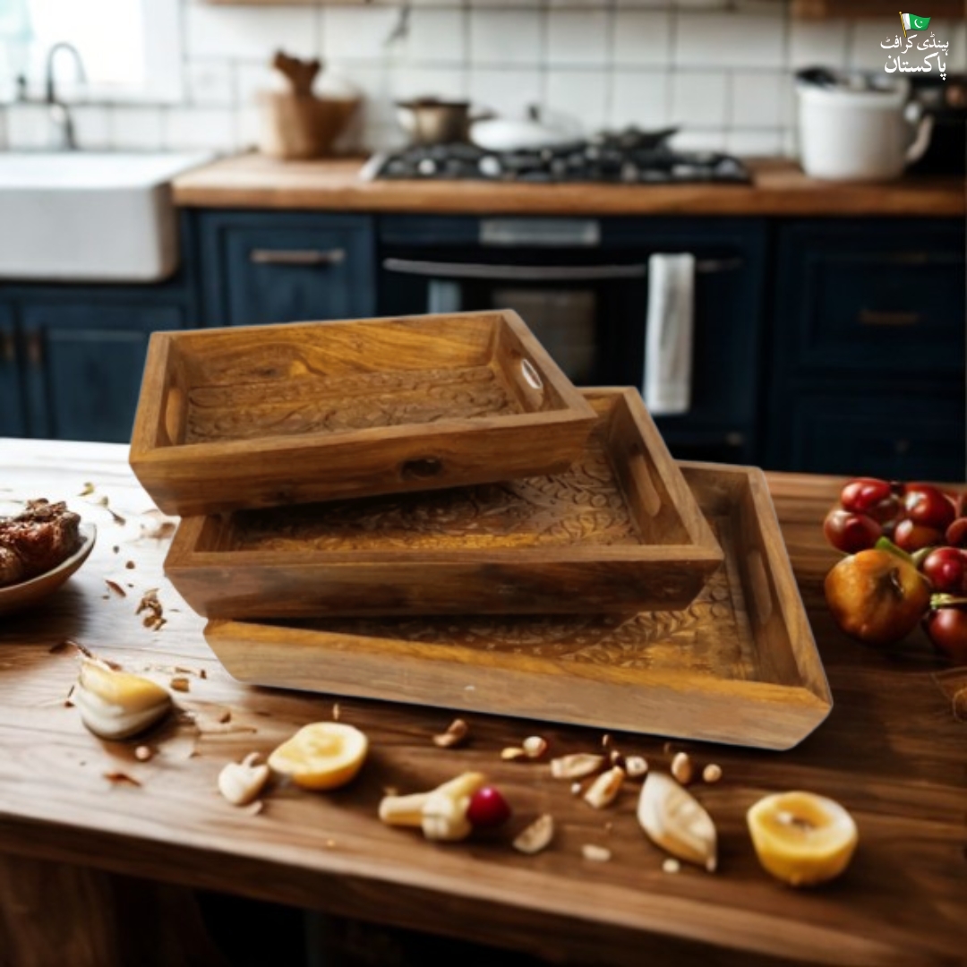 Set Of 3 Trays – Carving